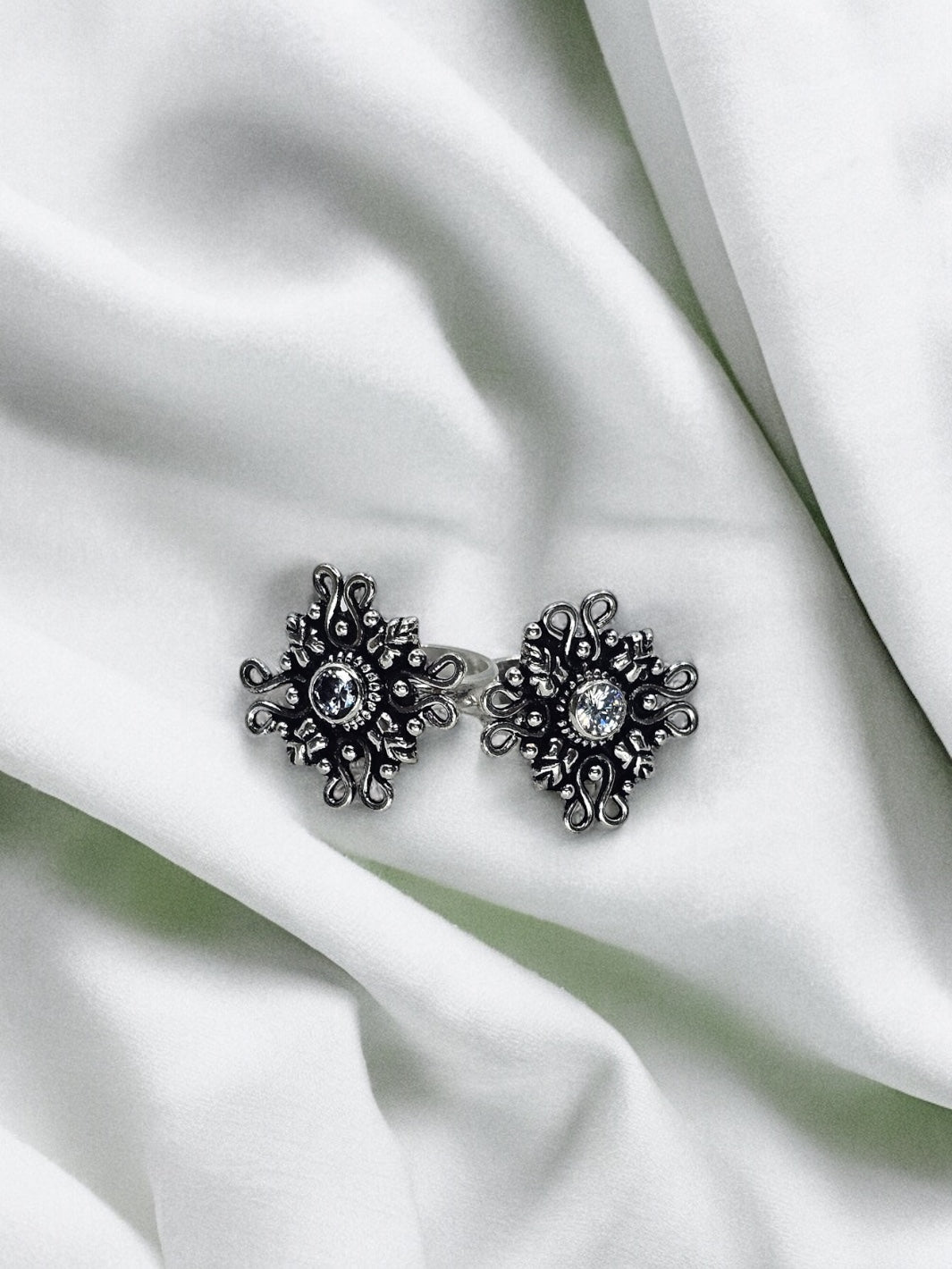 Stylish Square Shaped Toe Rings - PSA Jewels