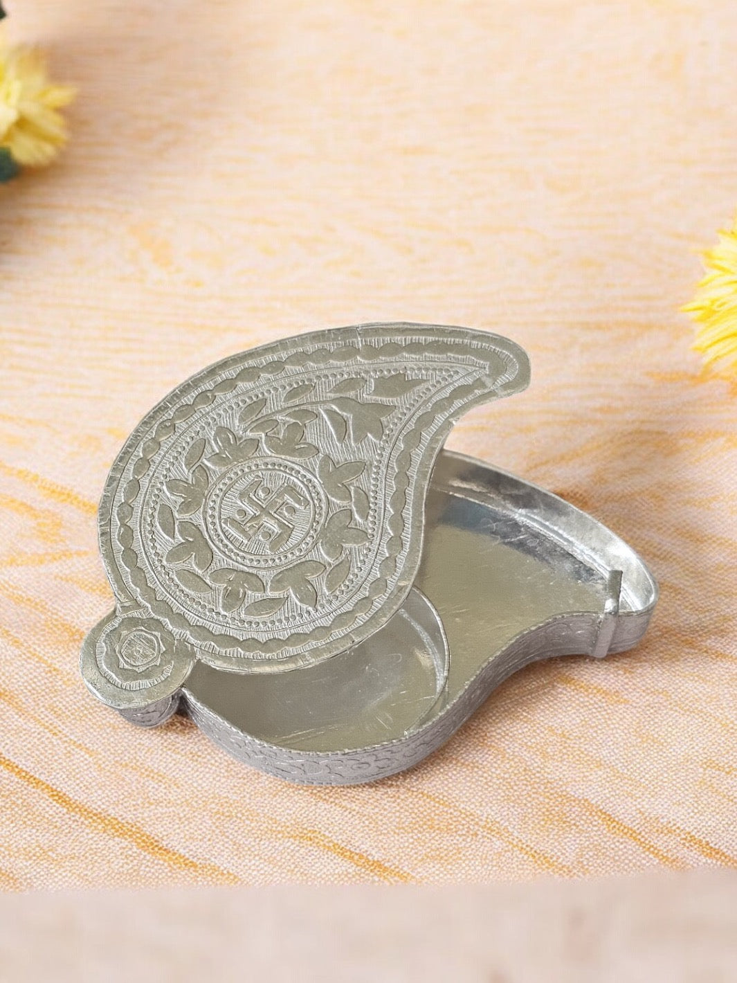 Paan Design Haldi Kumkum Holder/Box/Dibbi - PSA Jewels