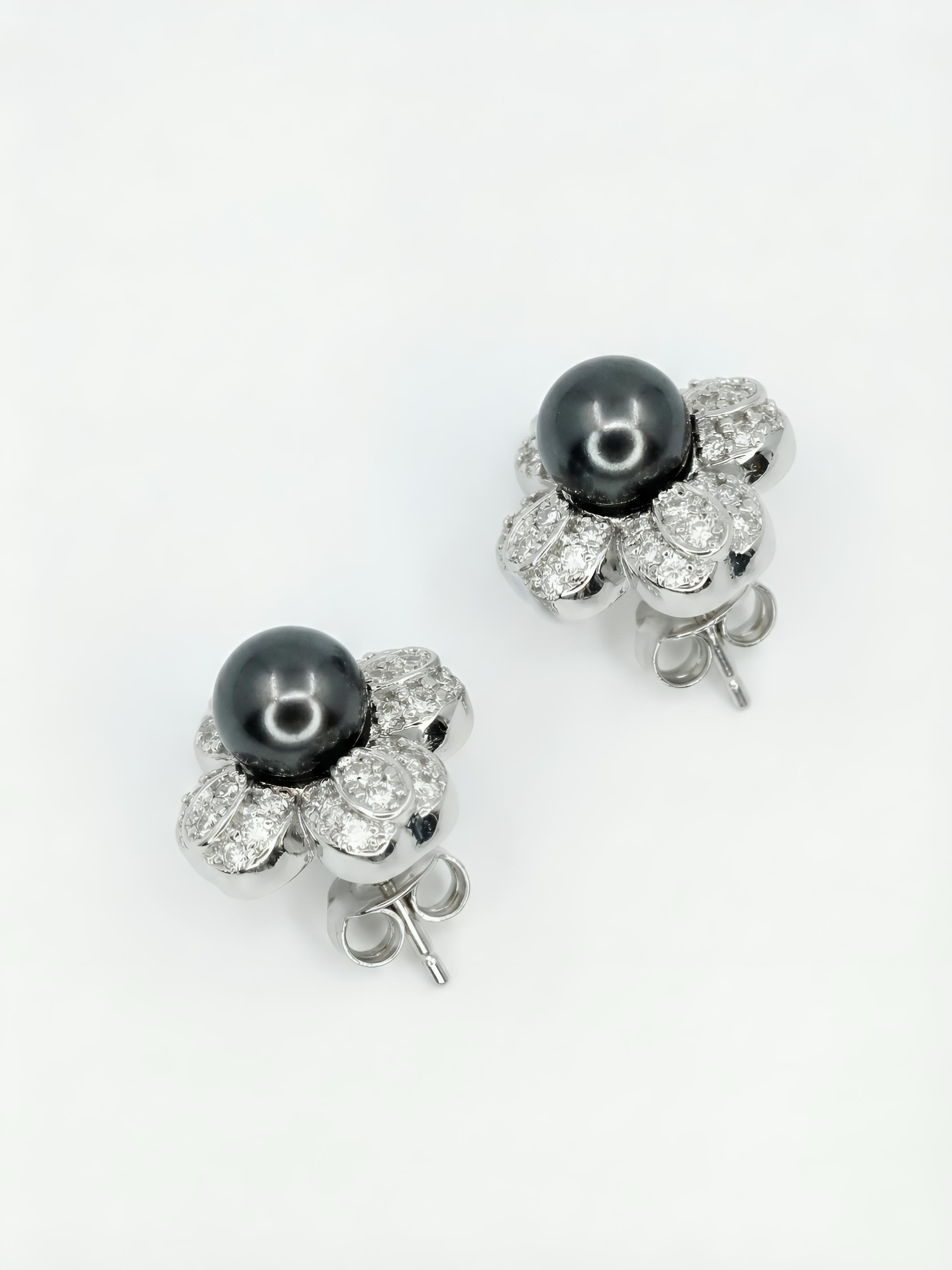 Flower shaped with Pearl Pure Silver Earring
