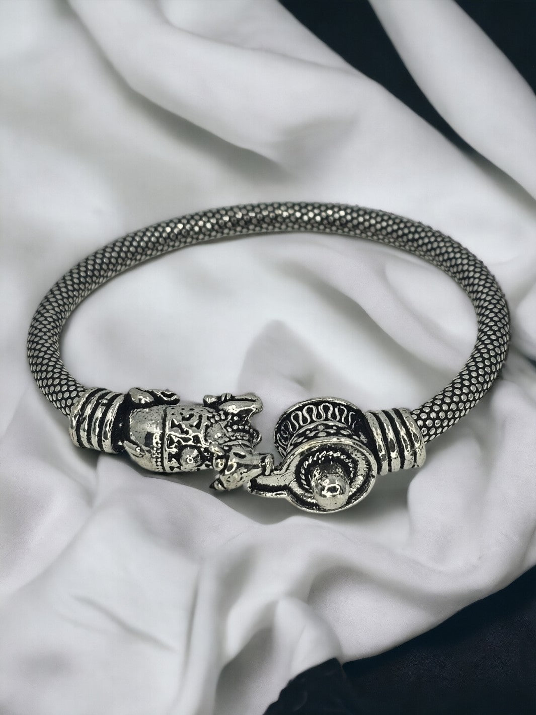 Lord Shiva Shivling with Nandi Embossed Lockable Bracelet - PSA Jewels