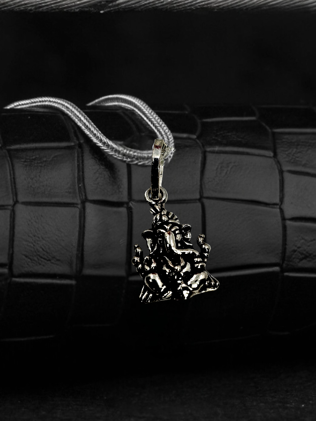 Ganesha Silver Pendant with chain - PSA Jewels