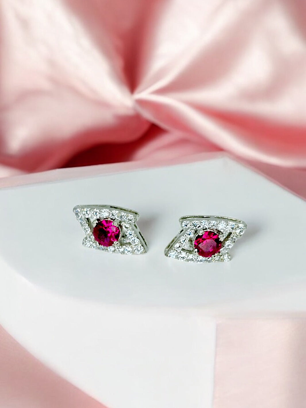 Silver contours of leaves Earring with Sapphire - PSA Jewels