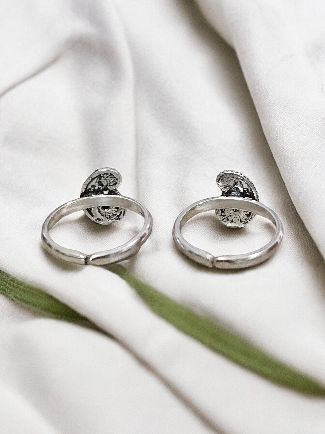 Artistic Pan Shaped Toe Rings - PSA Jewels