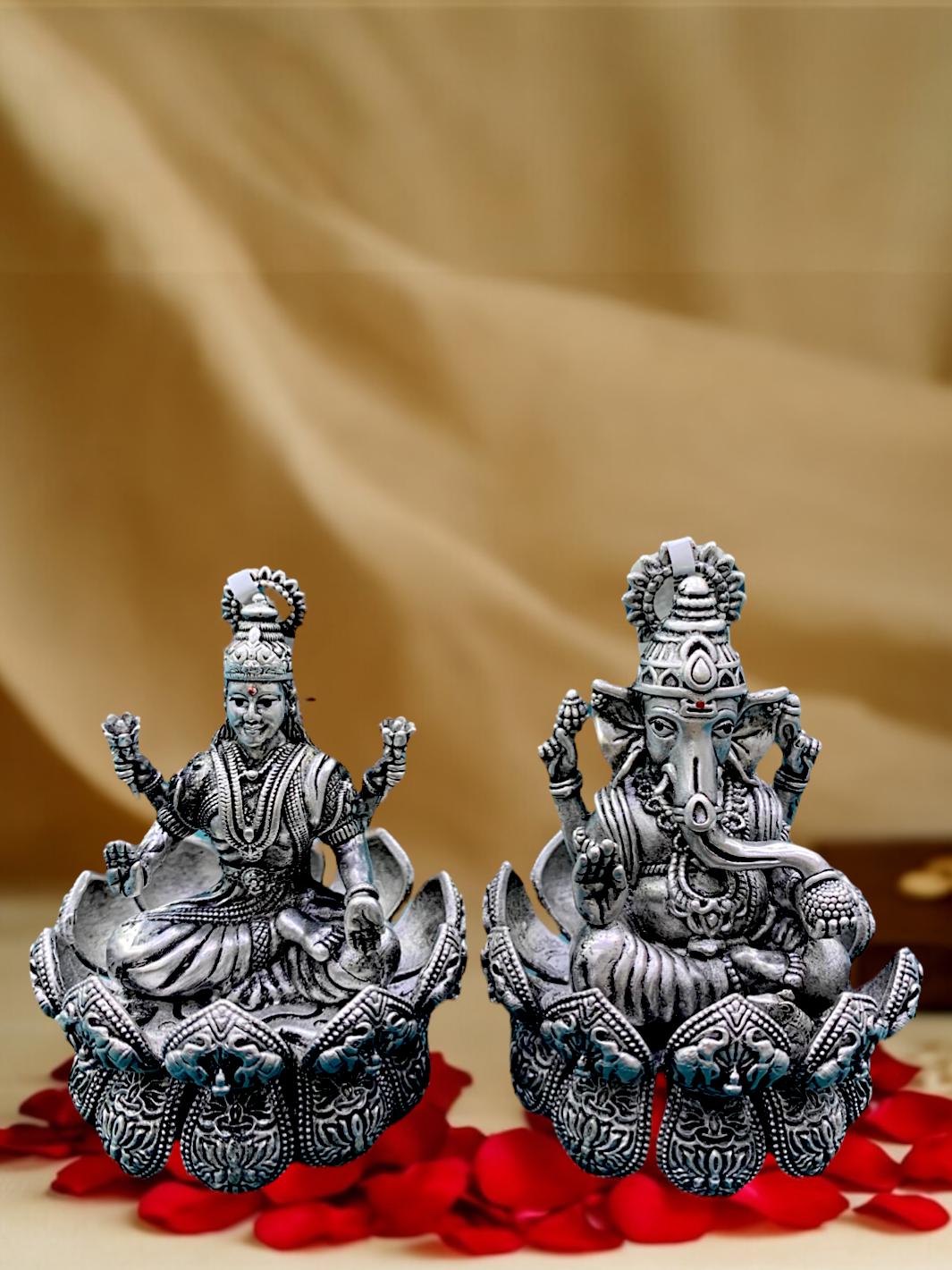 Pure Silver Antique Finish Laxmiji Ganeshji Idol on Divine Lotus