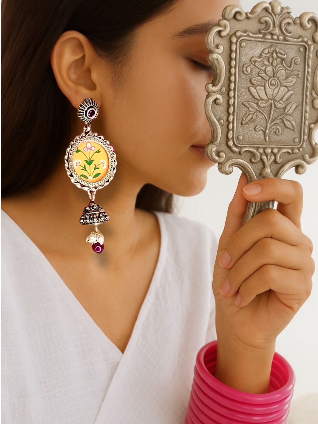 Round shaped Flower Handpainted Earring